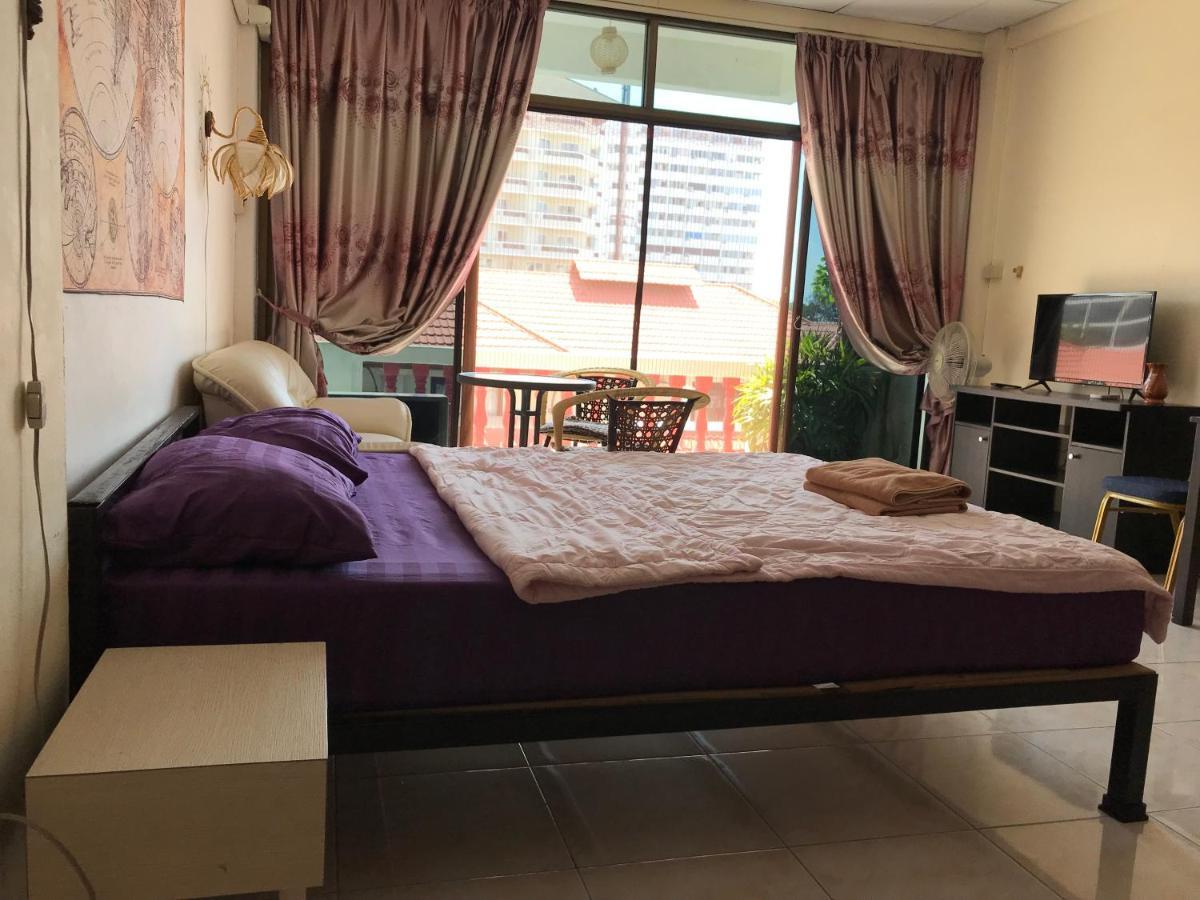 Sv. House Hotel Bãi biển Jomtien Ngoại thất bức ảnh