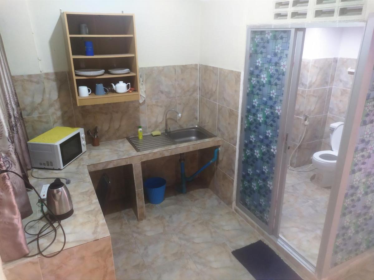 Sv. House Hotel Bãi biển Jomtien Ngoại thất bức ảnh