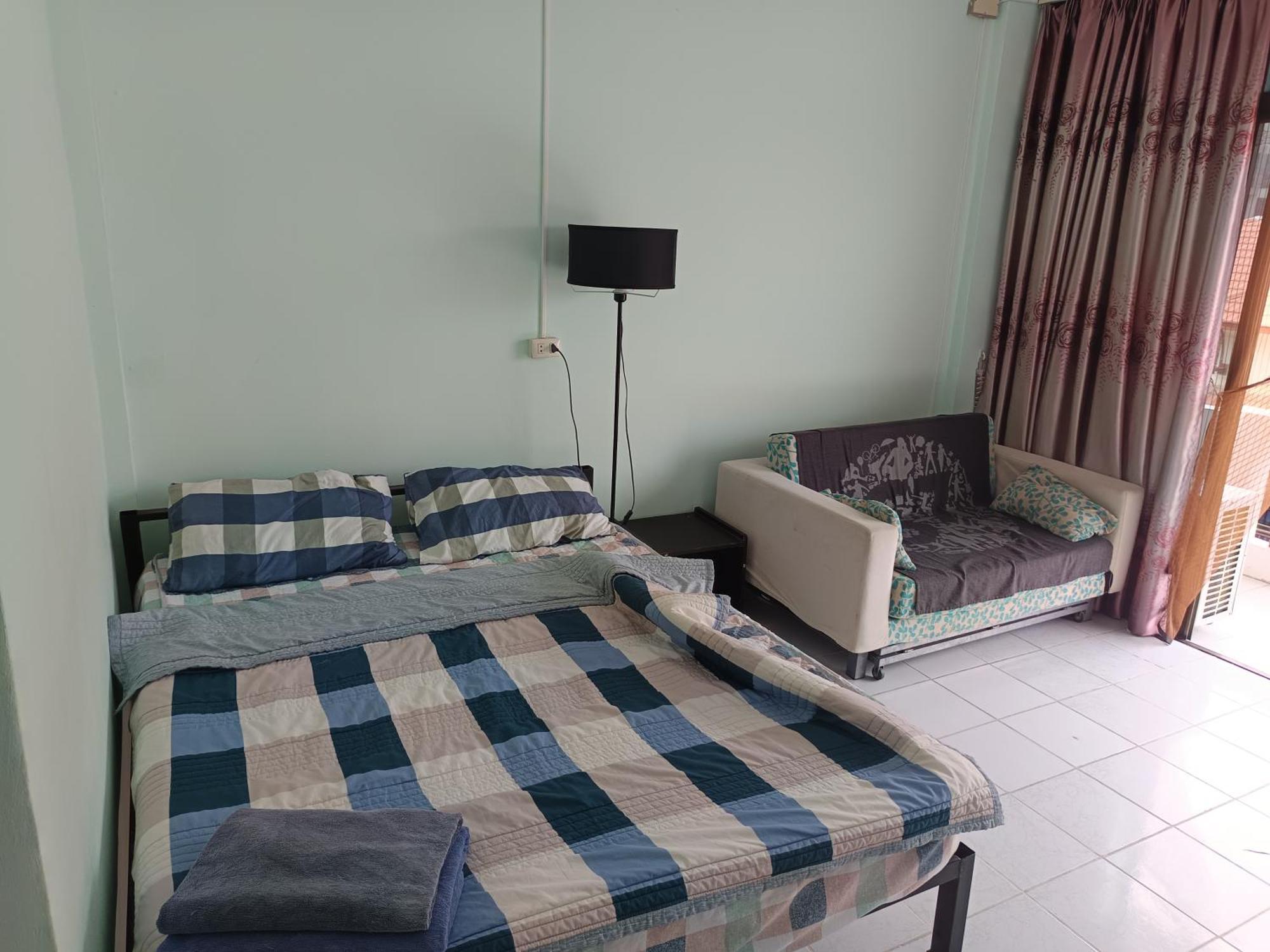 Sv. House Hotel Bãi biển Jomtien Ngoại thất bức ảnh