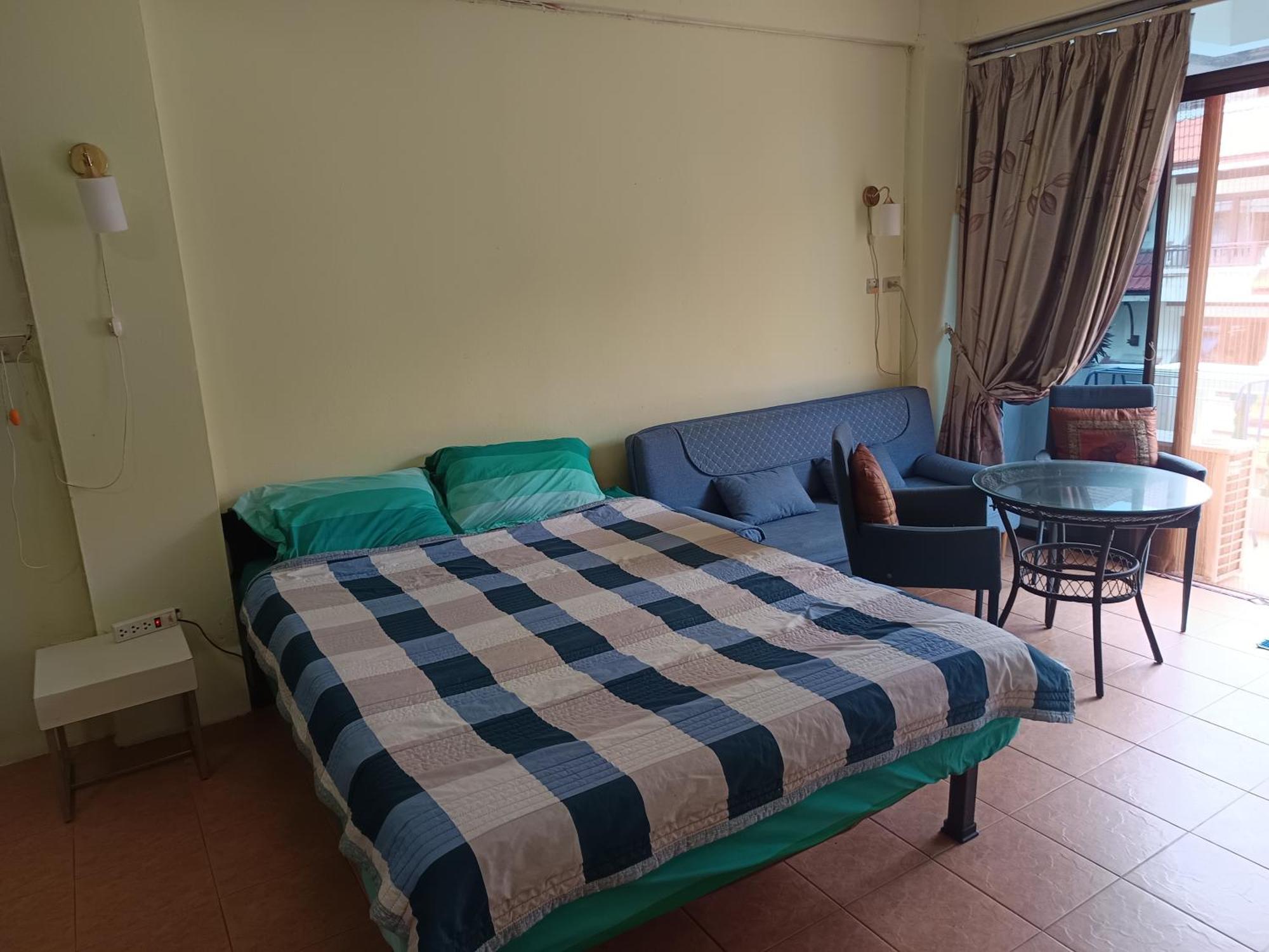 Sv. House Hotel Bãi biển Jomtien Ngoại thất bức ảnh